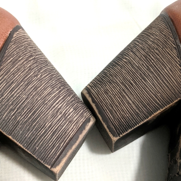 Dollhouse Women's Side Zip Booties - Picture 6 of 7